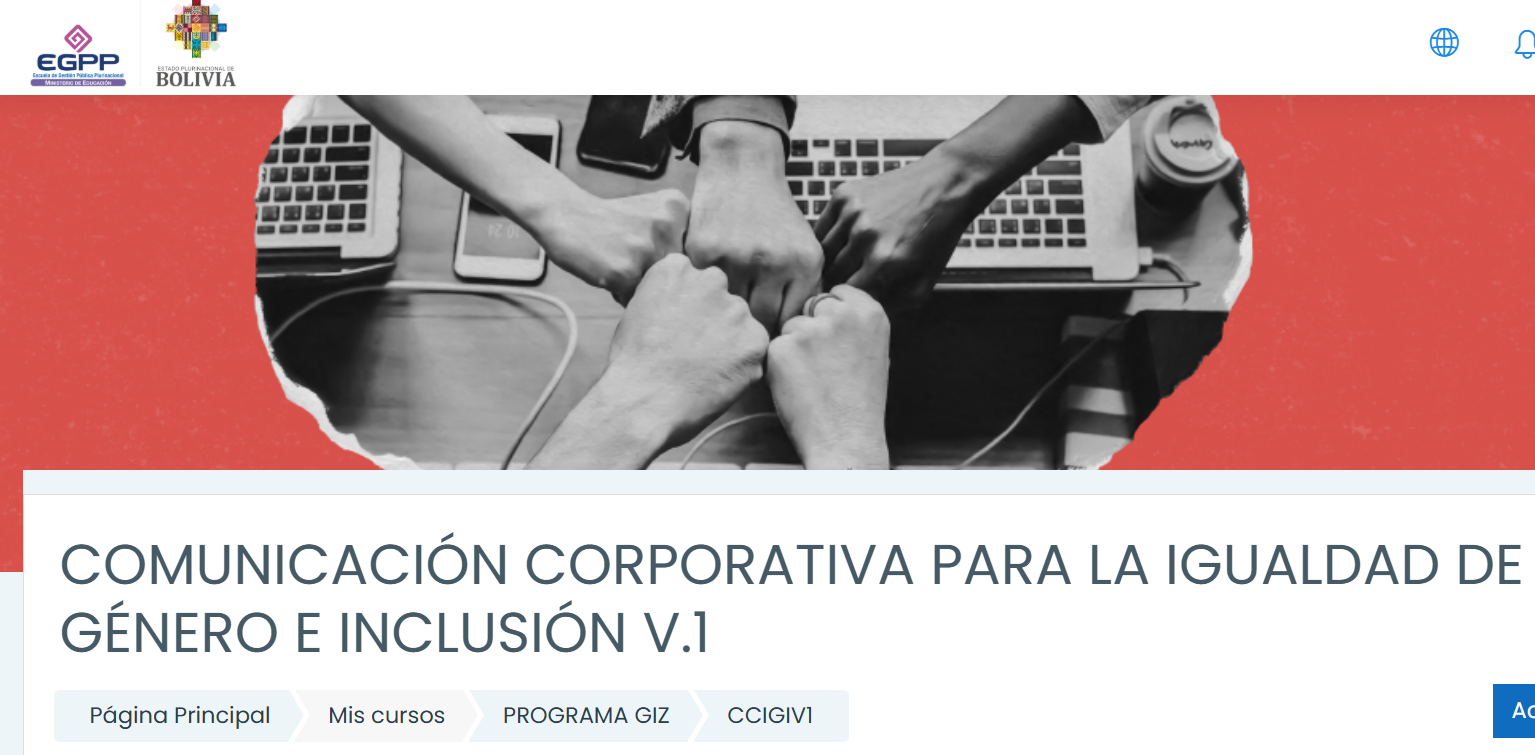 Personas mostrando certificados